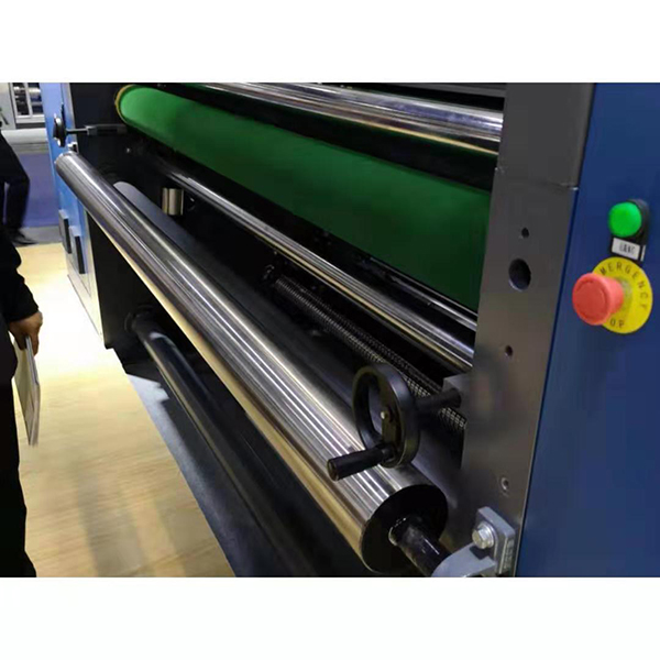 導(dǎo)布輥、傳動(dòng)軸不銹鋼復(fù)合管21.jpg 導(dǎo)布輥、傳動(dòng)軸不銹鋼復(fù)合管21.jpg